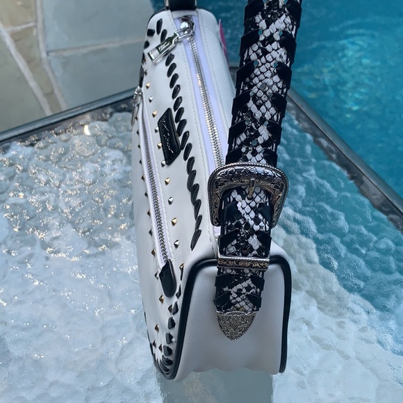 New Betsey Johnson Wild West Shoulder Bag White - Picture 8 of 12